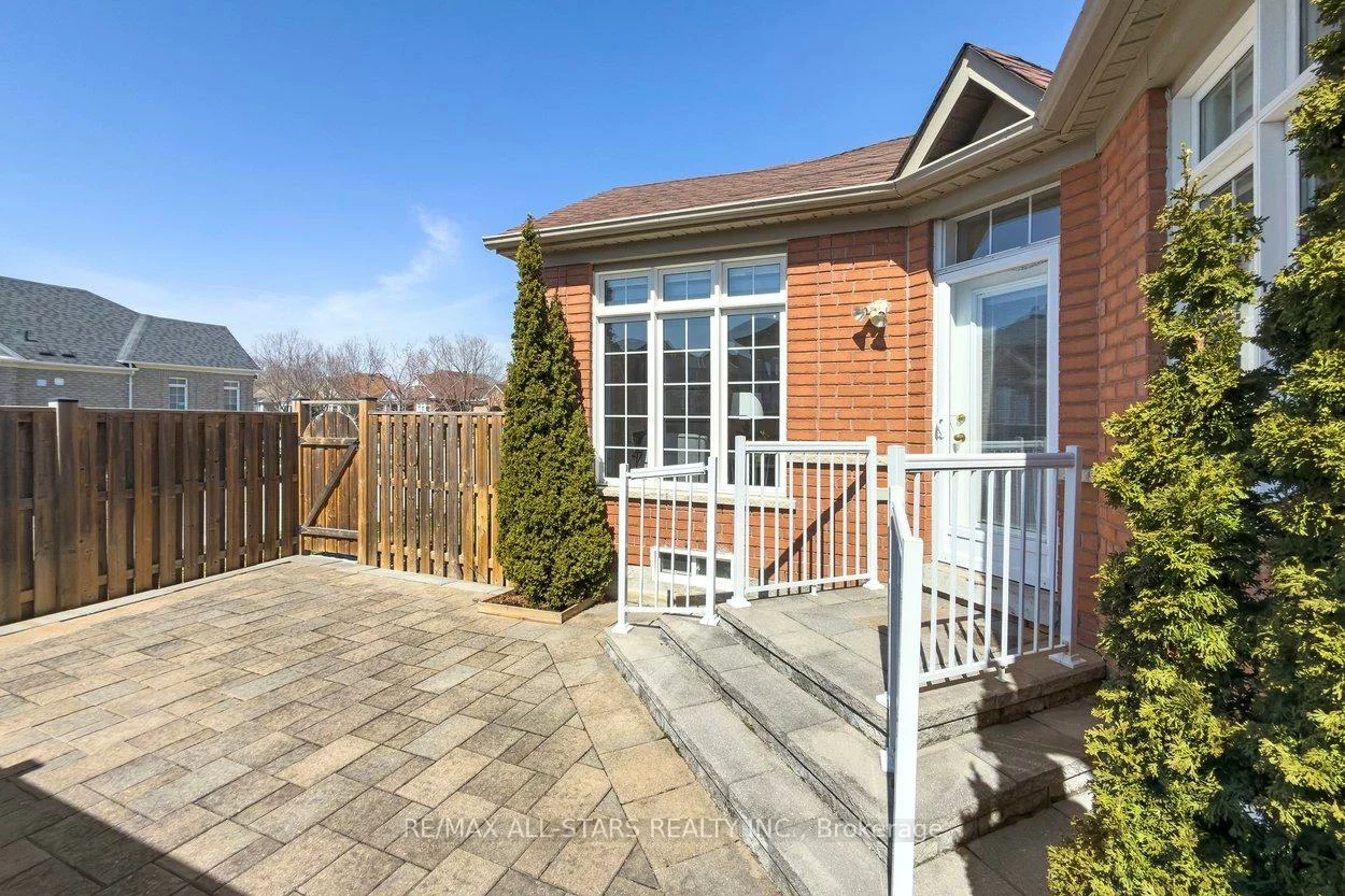 142, Saffron, Greensborough, Markham