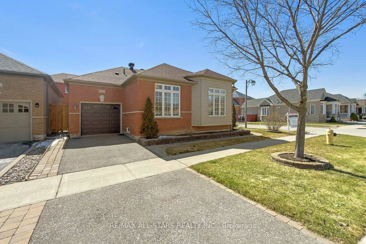 142, Saffron, Greensborough, Markham
