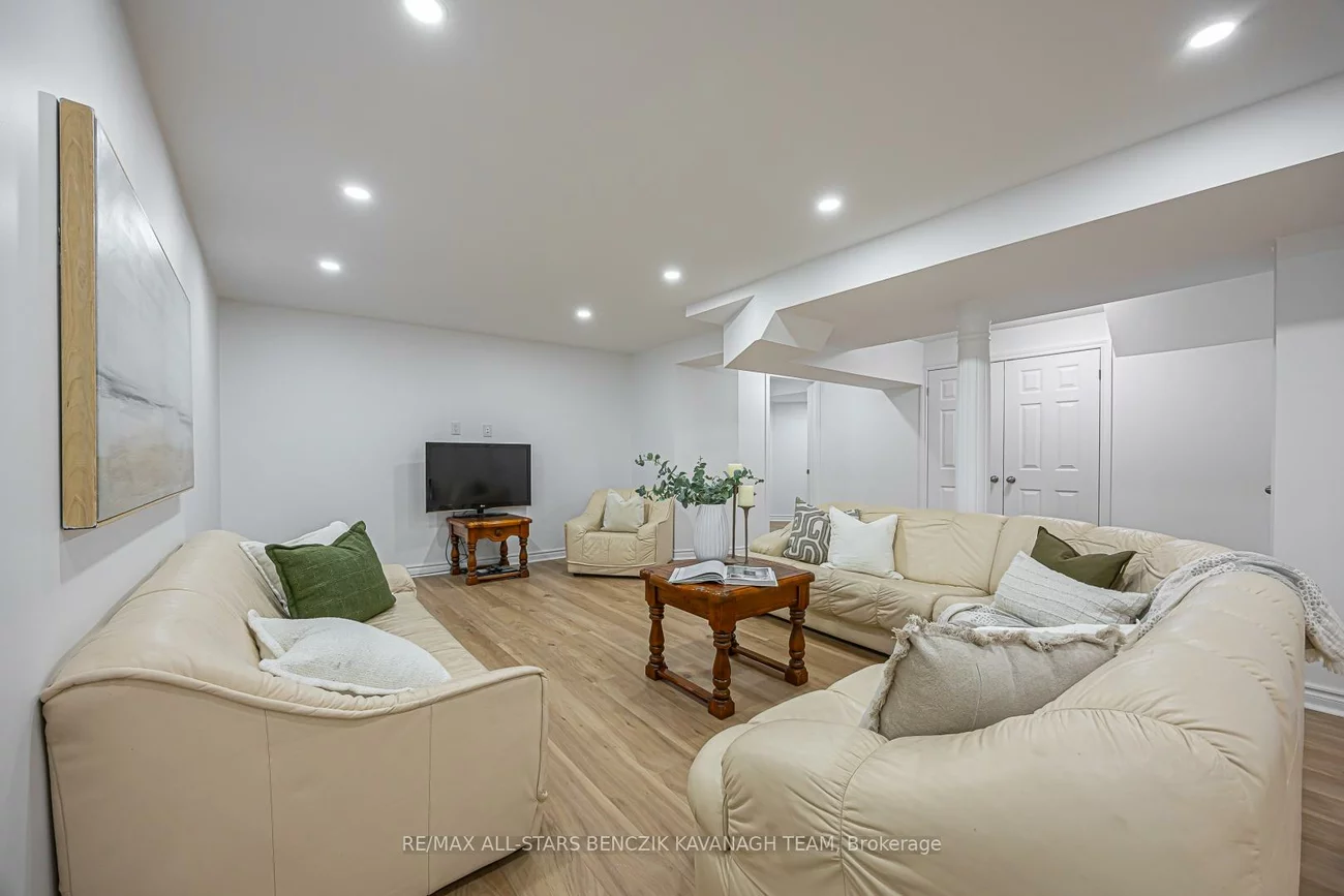 57, Highglen, Milliken Mills East, Markham