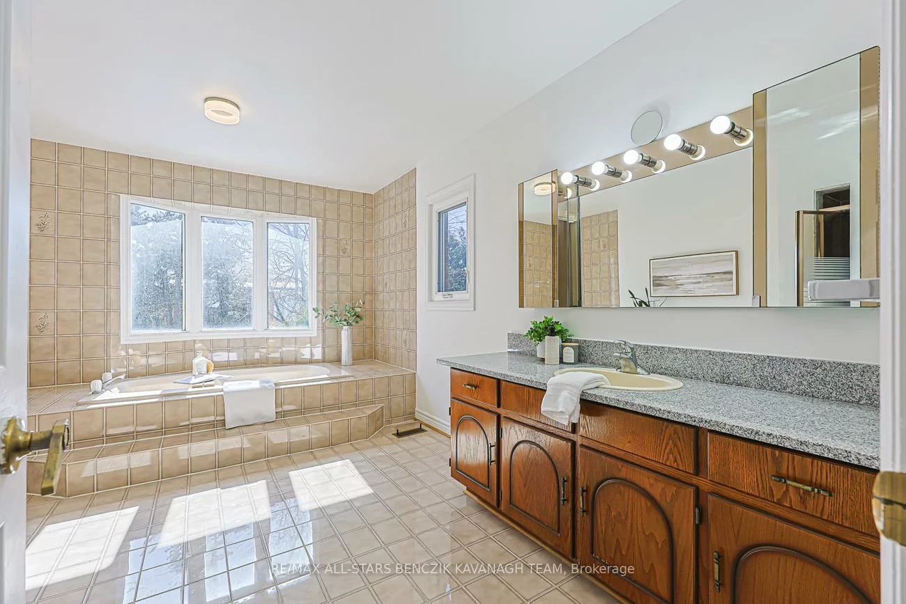 57, Highglen, Milliken Mills East, Markham
