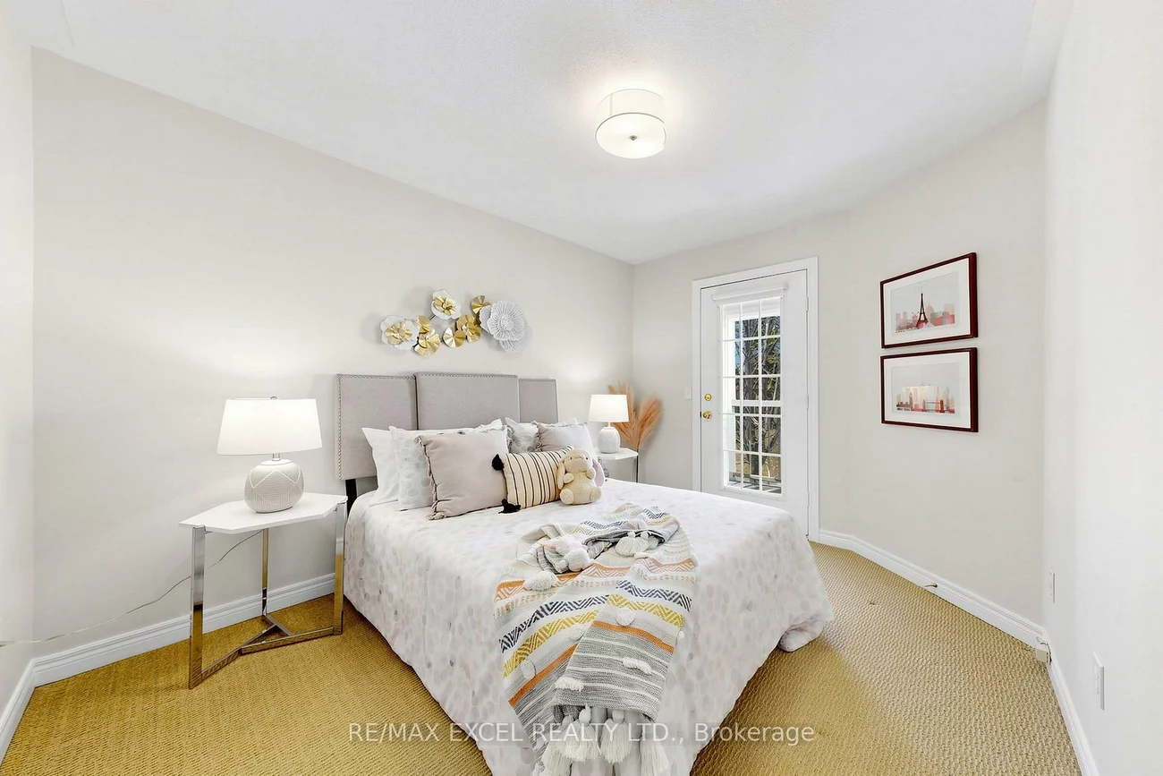 523, Bur Oak, Berczy, Markham