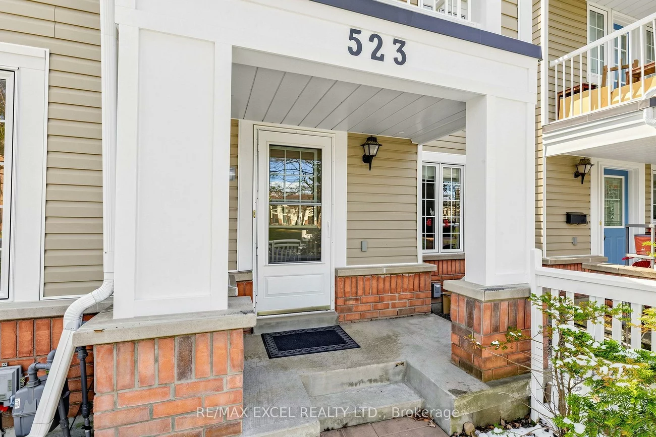 523, Bur Oak, Berczy, Markham