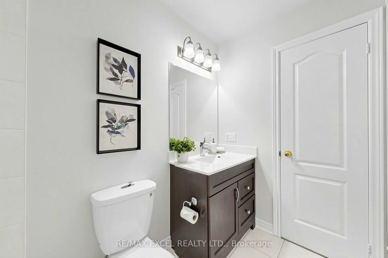 523, Bur Oak, Berczy, Markham