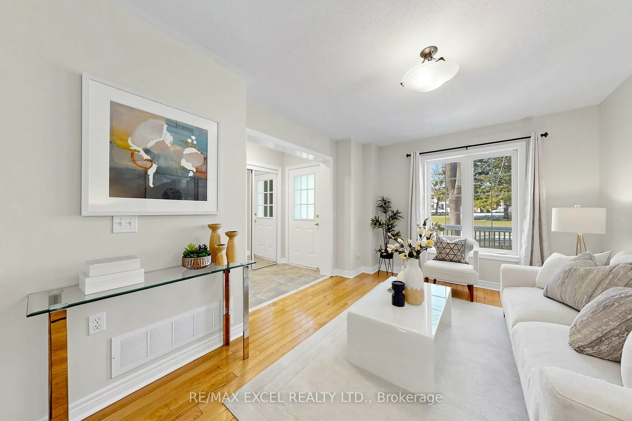 523, Bur Oak, Berczy, Markham