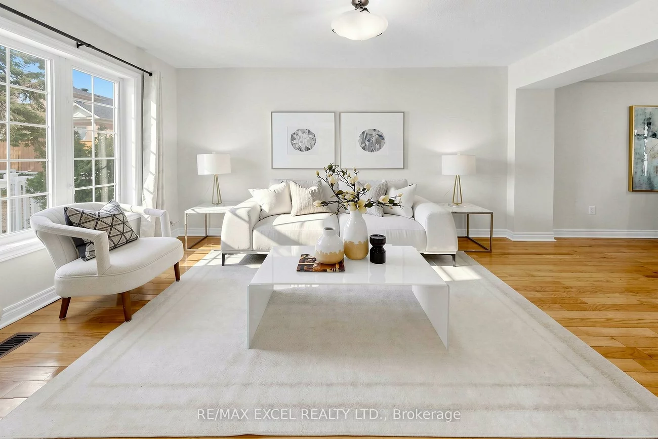 523, Bur Oak, Berczy, Markham