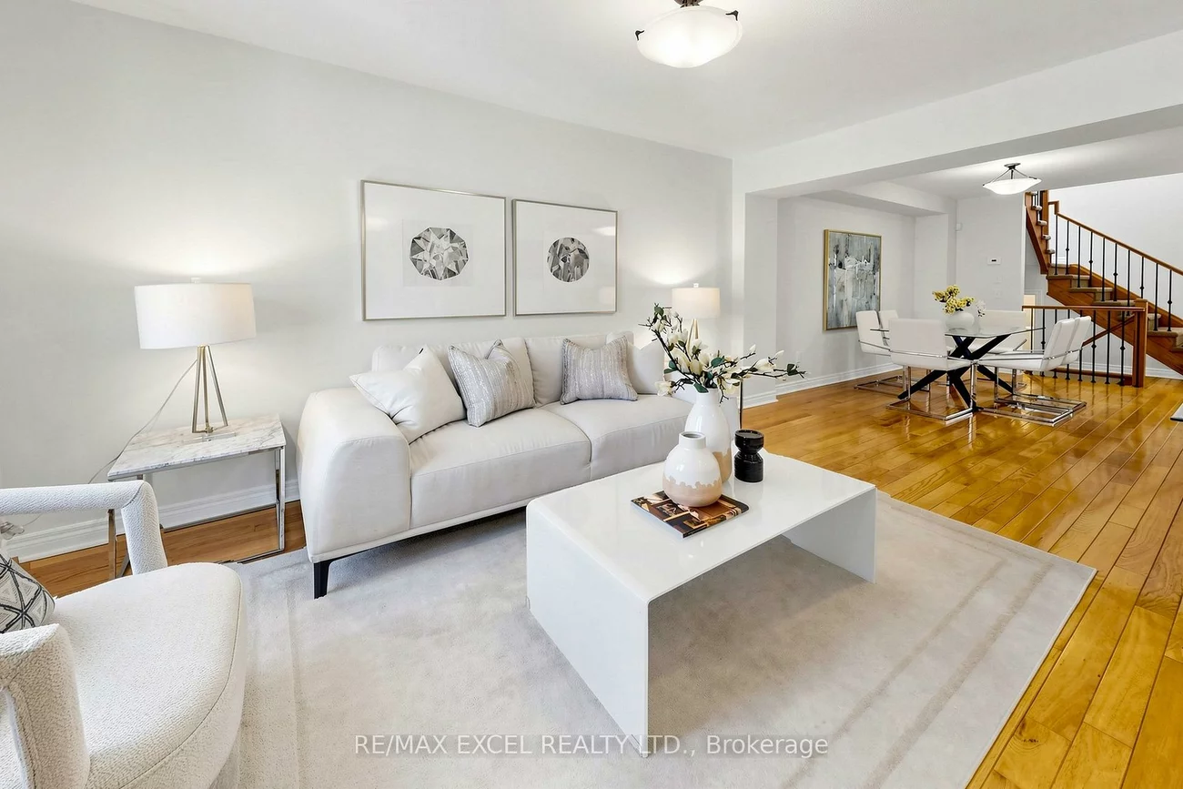 523, Bur Oak, Berczy, Markham