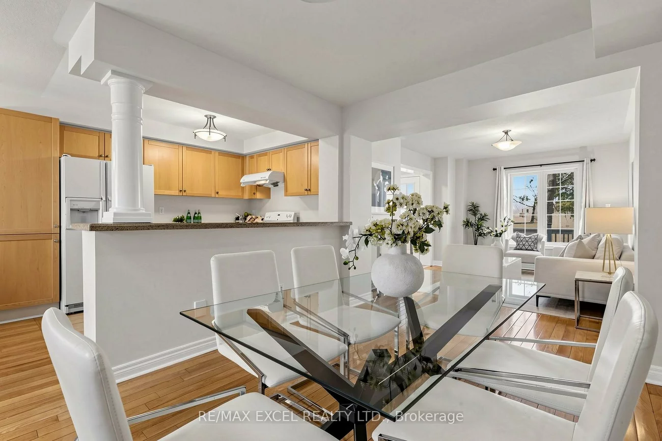 523, Bur Oak, Berczy, Markham