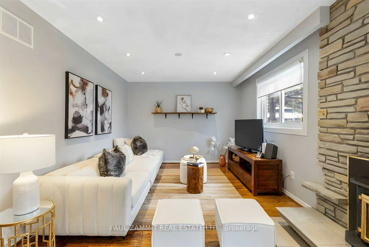 1, Banquo, Royal Orchard, Markham