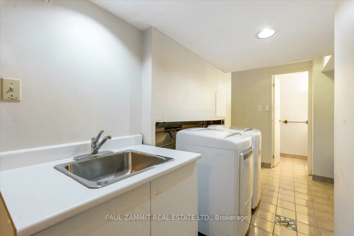 1, Banquo, Royal Orchard, Markham