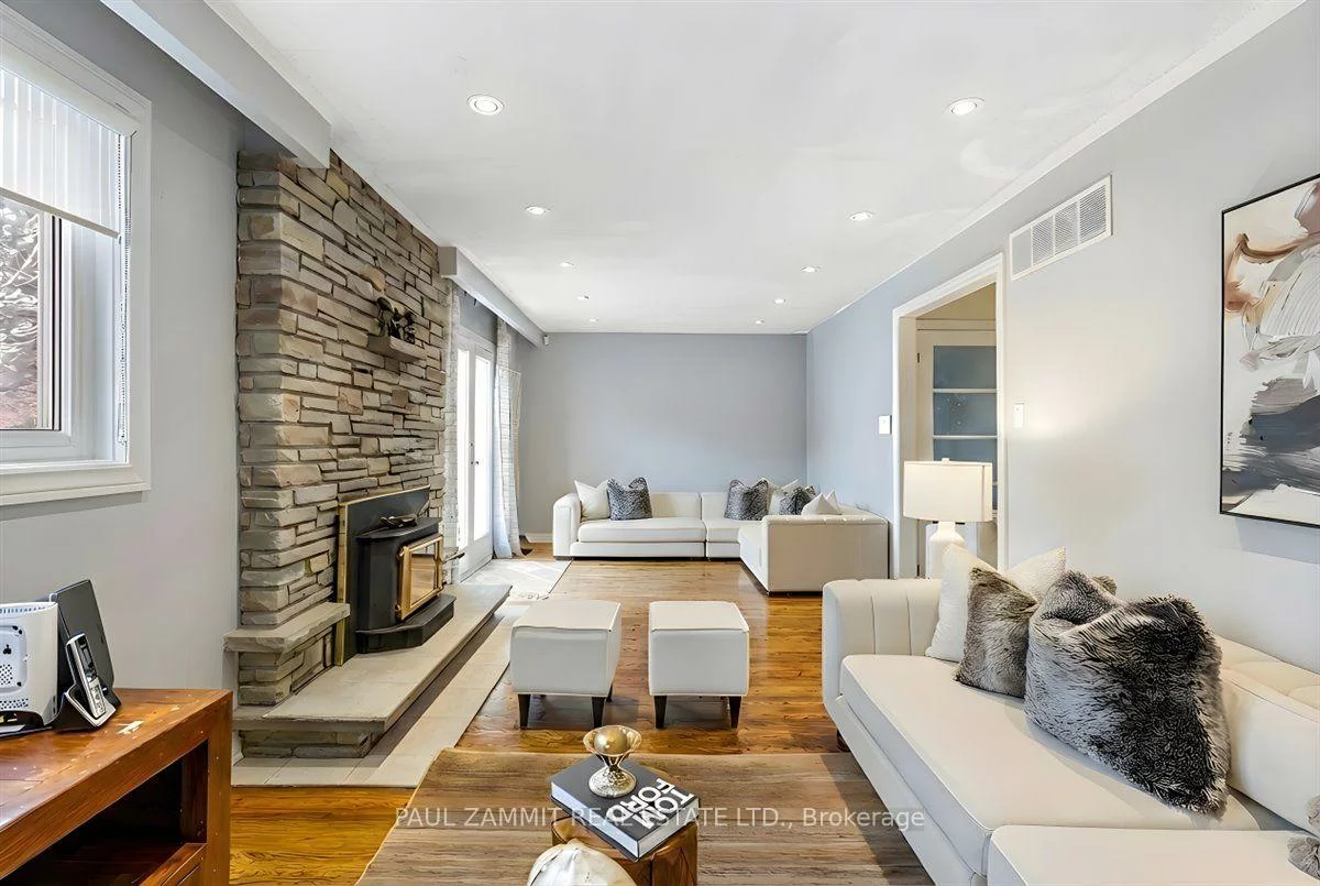 1, Banquo, Royal Orchard, Markham