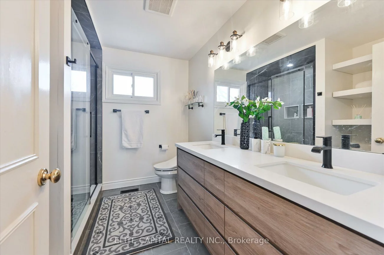 54, BAUER, Unionville, Markham