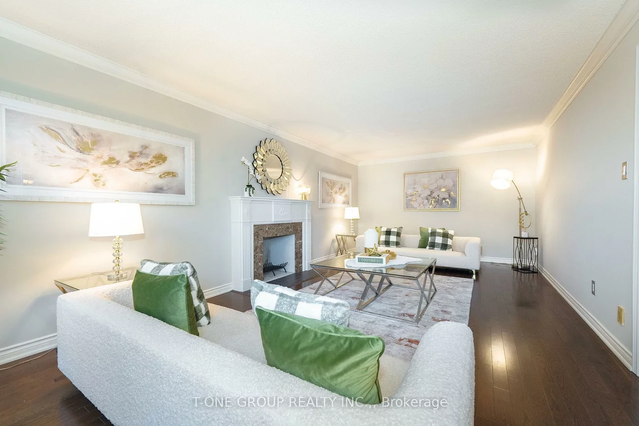 124, Aitken, Unionville, Markham