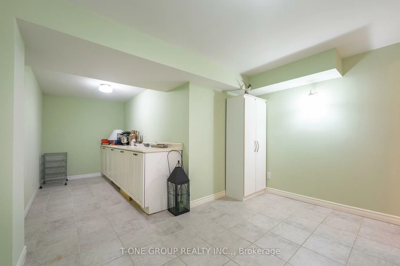 124, Aitken, Unionville, Markham