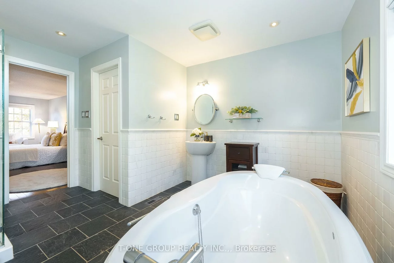 124, Aitken, Unionville, Markham