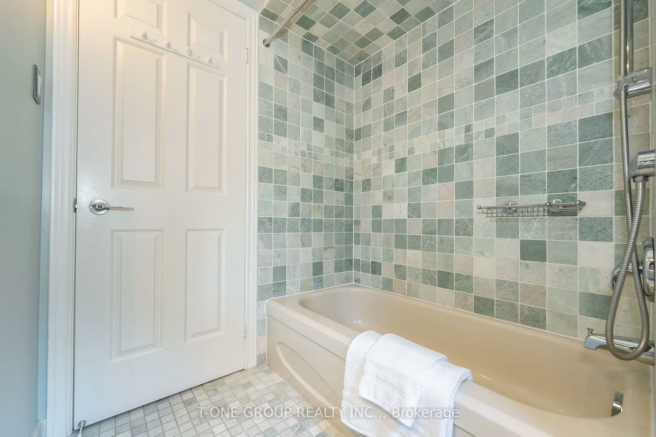 124, Aitken, Unionville, Markham