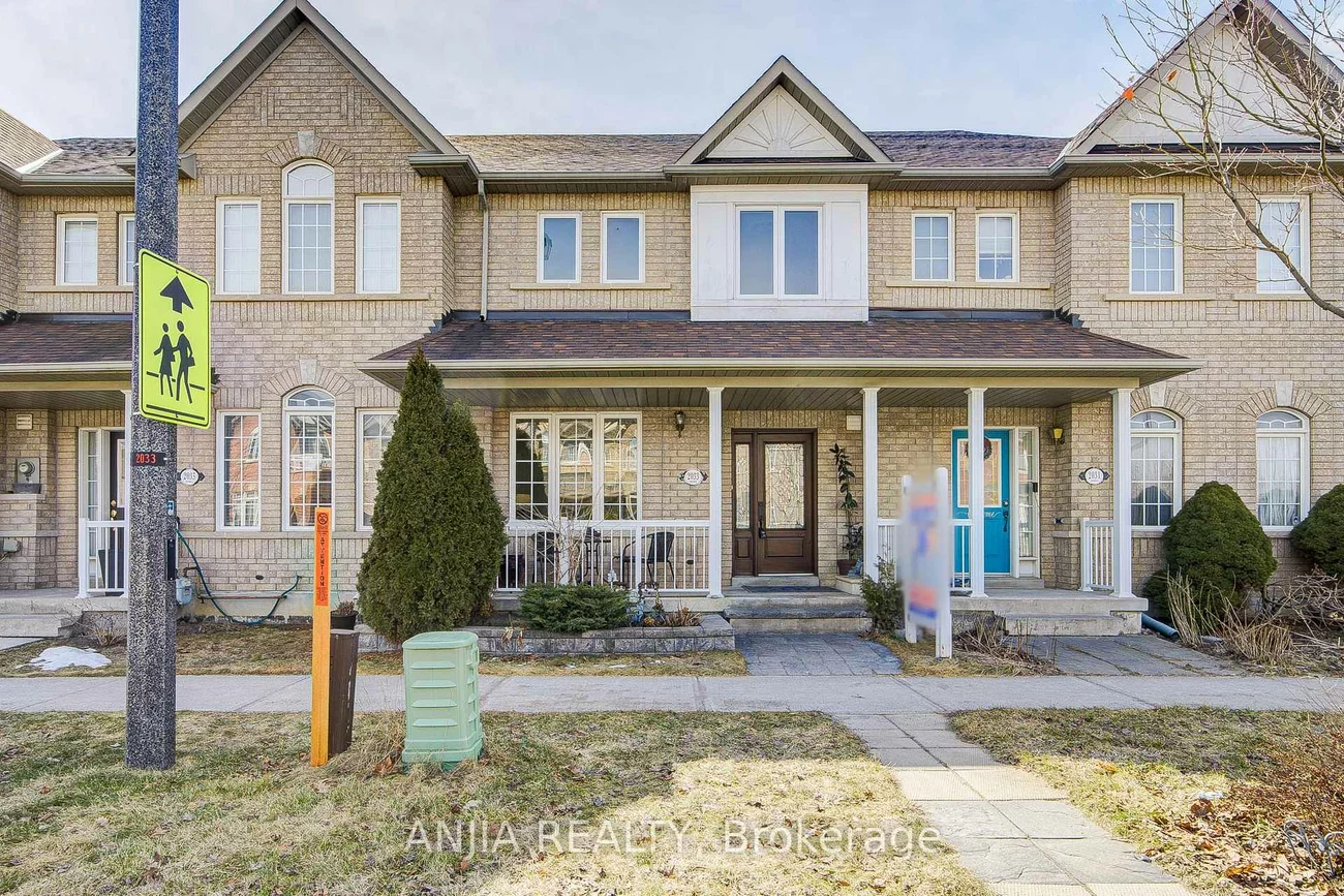 2033, Bur Oak, Greensborough, Markham