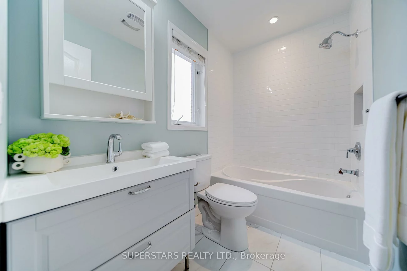 329, Bur Oak, Berczy, Markham