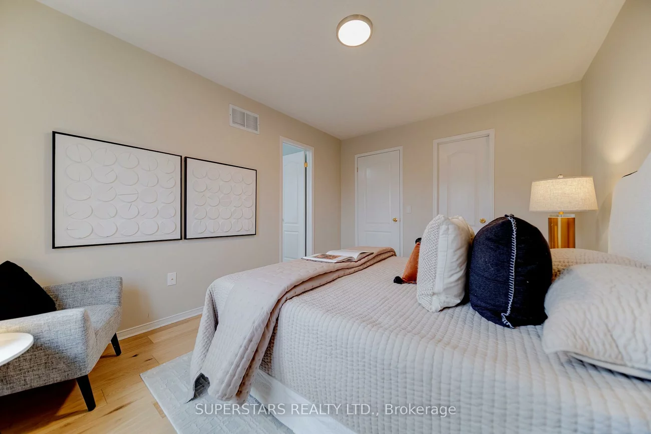 329, Bur Oak, Berczy, Markham