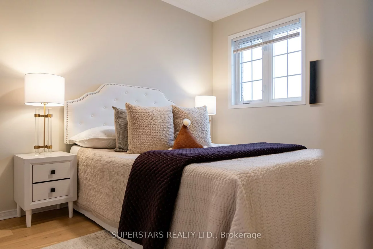 329, Bur Oak, Berczy, Markham