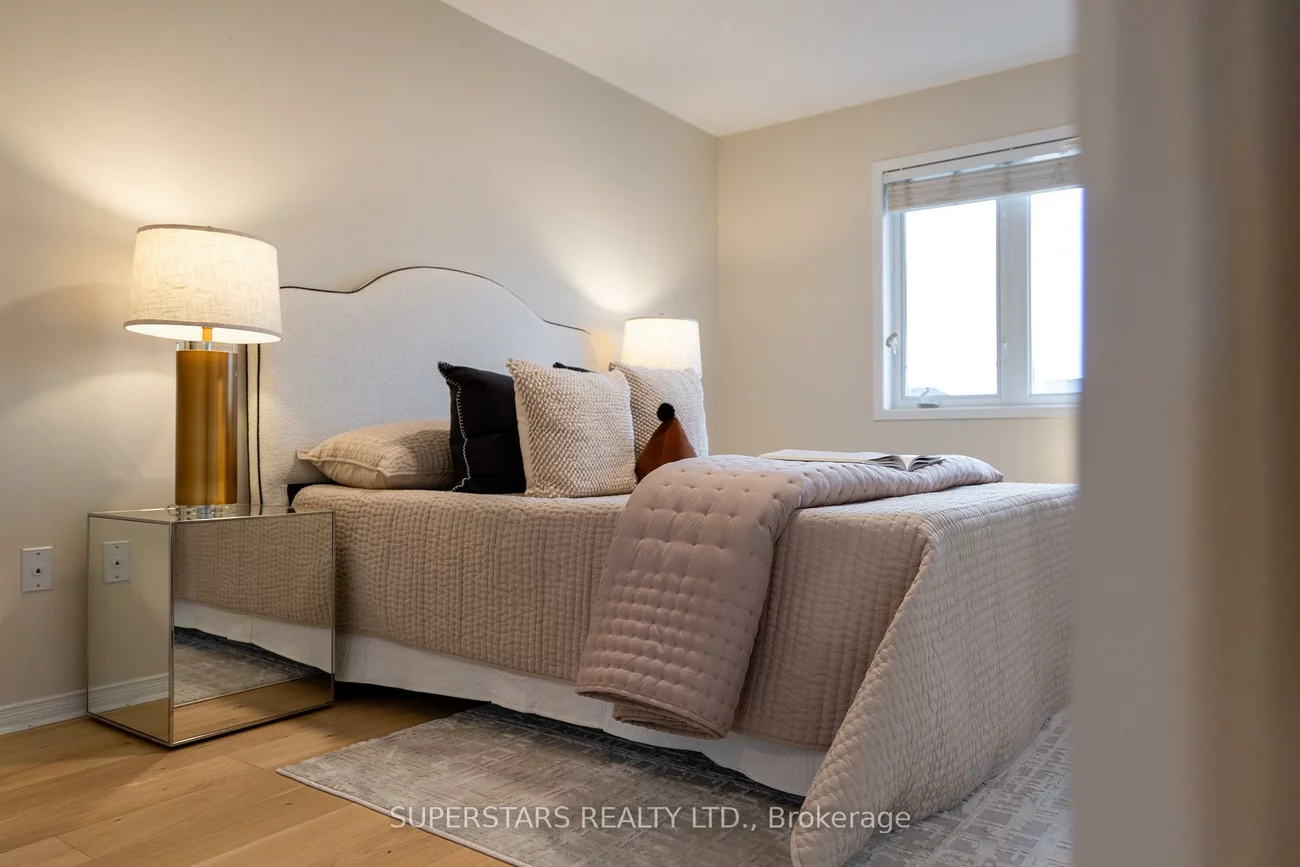 329, Bur Oak, Berczy, Markham