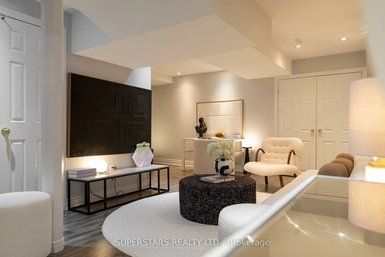 329, Bur Oak, Berczy, Markham