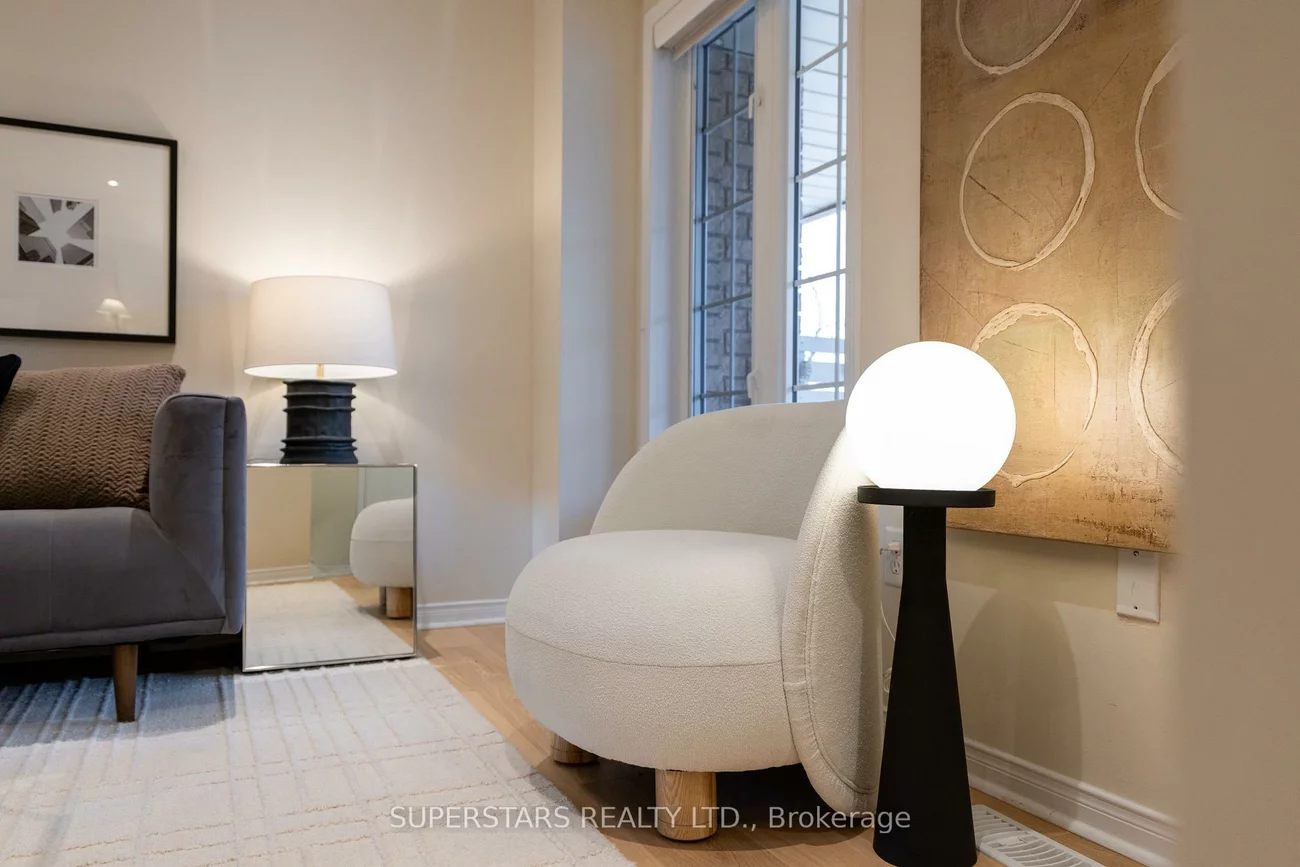 329, Bur Oak, Berczy, Markham