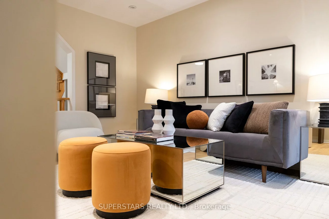 329, Bur Oak, Berczy, Markham