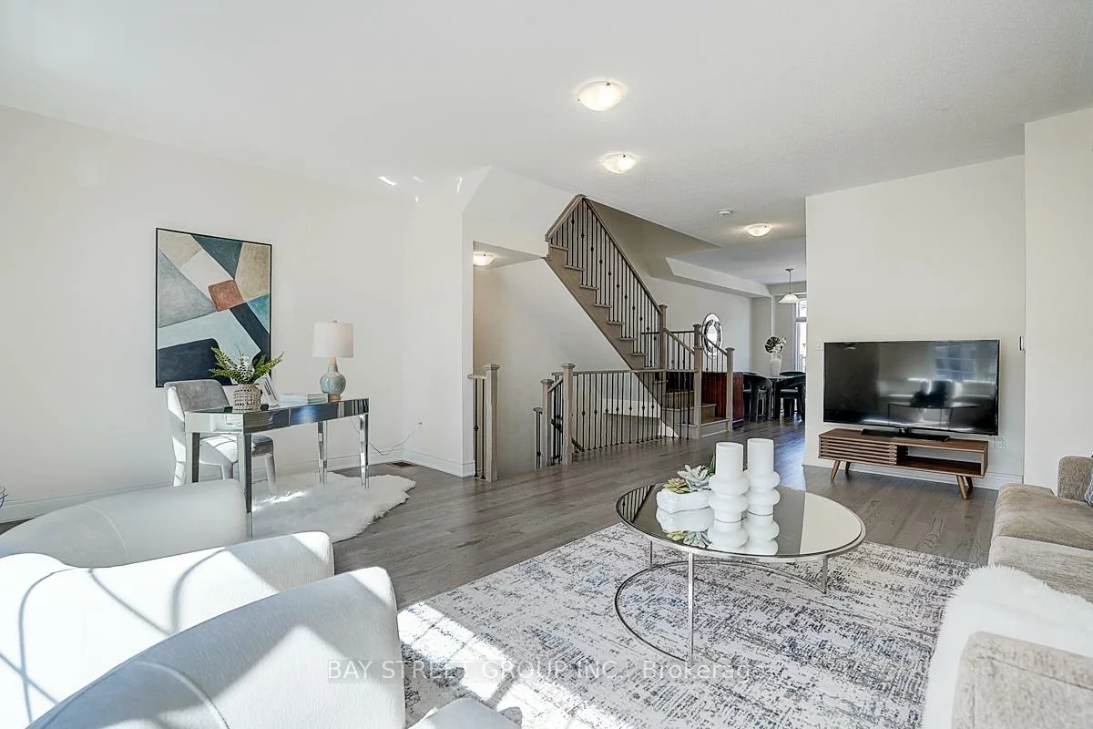 34, Phillipsen, Cedarwood, Markham