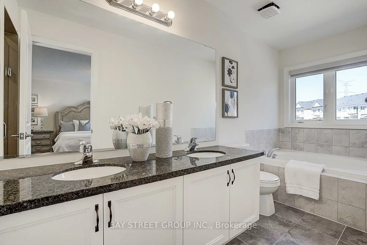 34, Phillipsen, Cedarwood, Markham