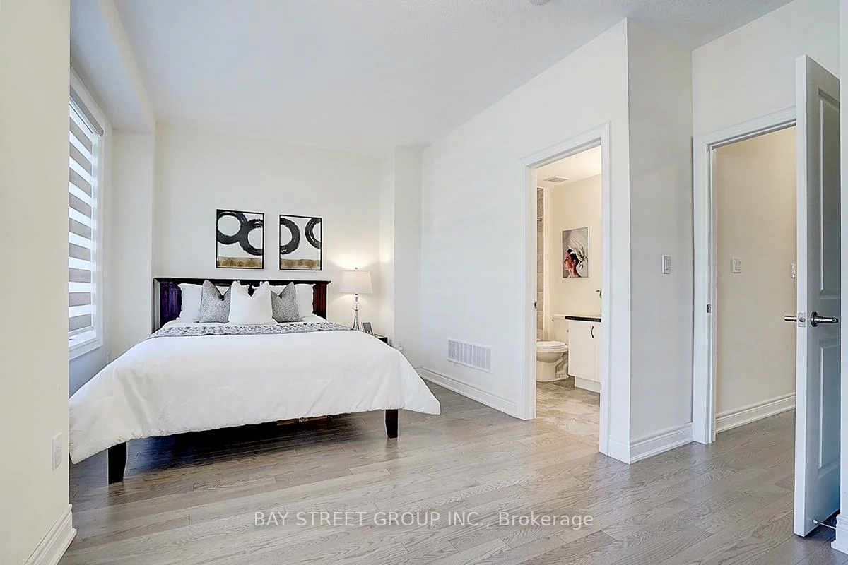 34, Phillipsen, Cedarwood, Markham