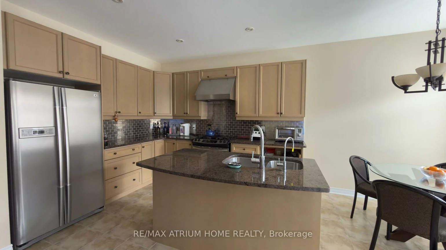 15, Atlas Peak, Victoria Manor-Jennings Gate, Markham