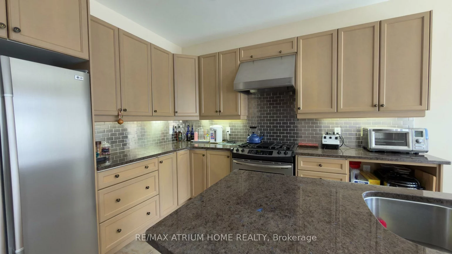 15, Atlas Peak, Victoria Manor-Jennings Gate, Markham