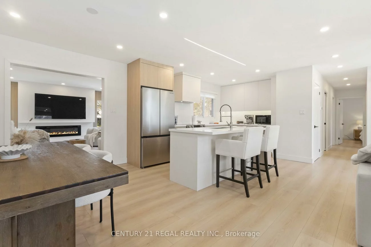26, Sir Bedevere, Markham Village, Markham