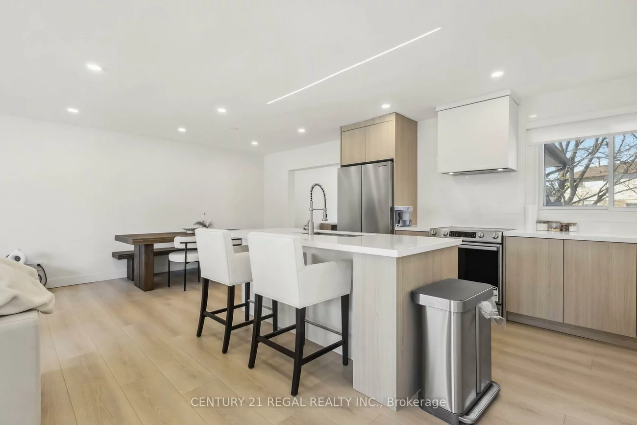 26, Sir Bedevere, Markham Village, Markham
