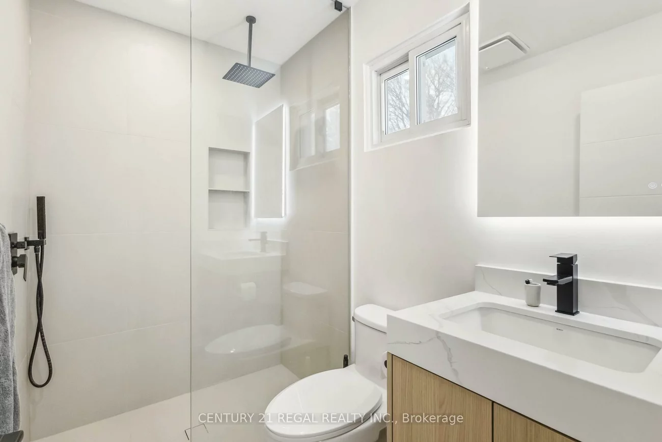 26, Sir Bedevere, Markham Village, Markham