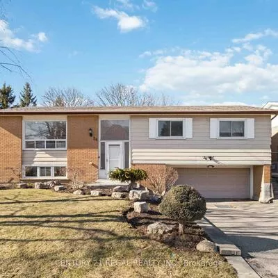 26, Sir Bedevere, Markham Village, Markham