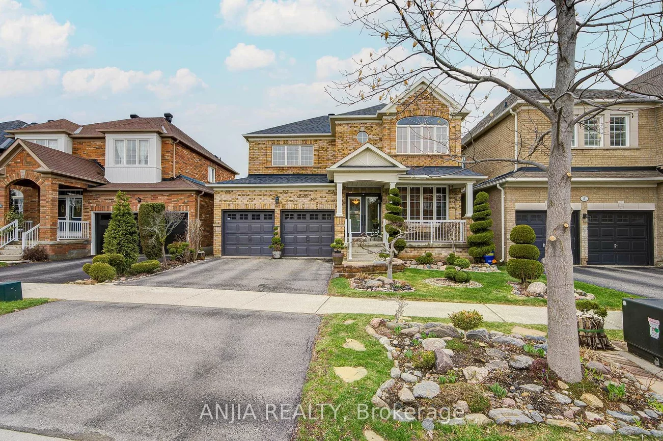 6, Linsmary, Greensborough, Markham