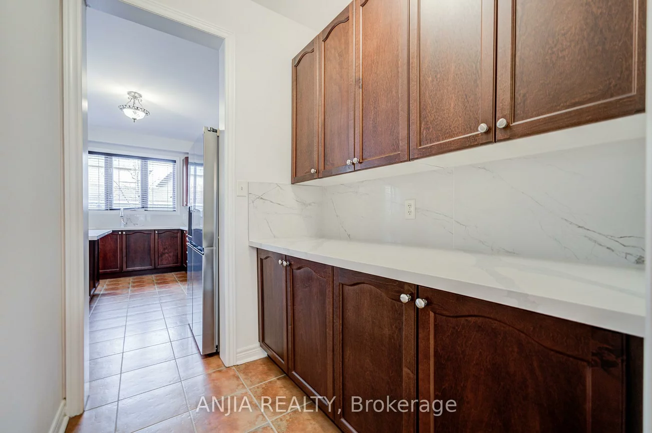 6, Linsmary, Greensborough, Markham