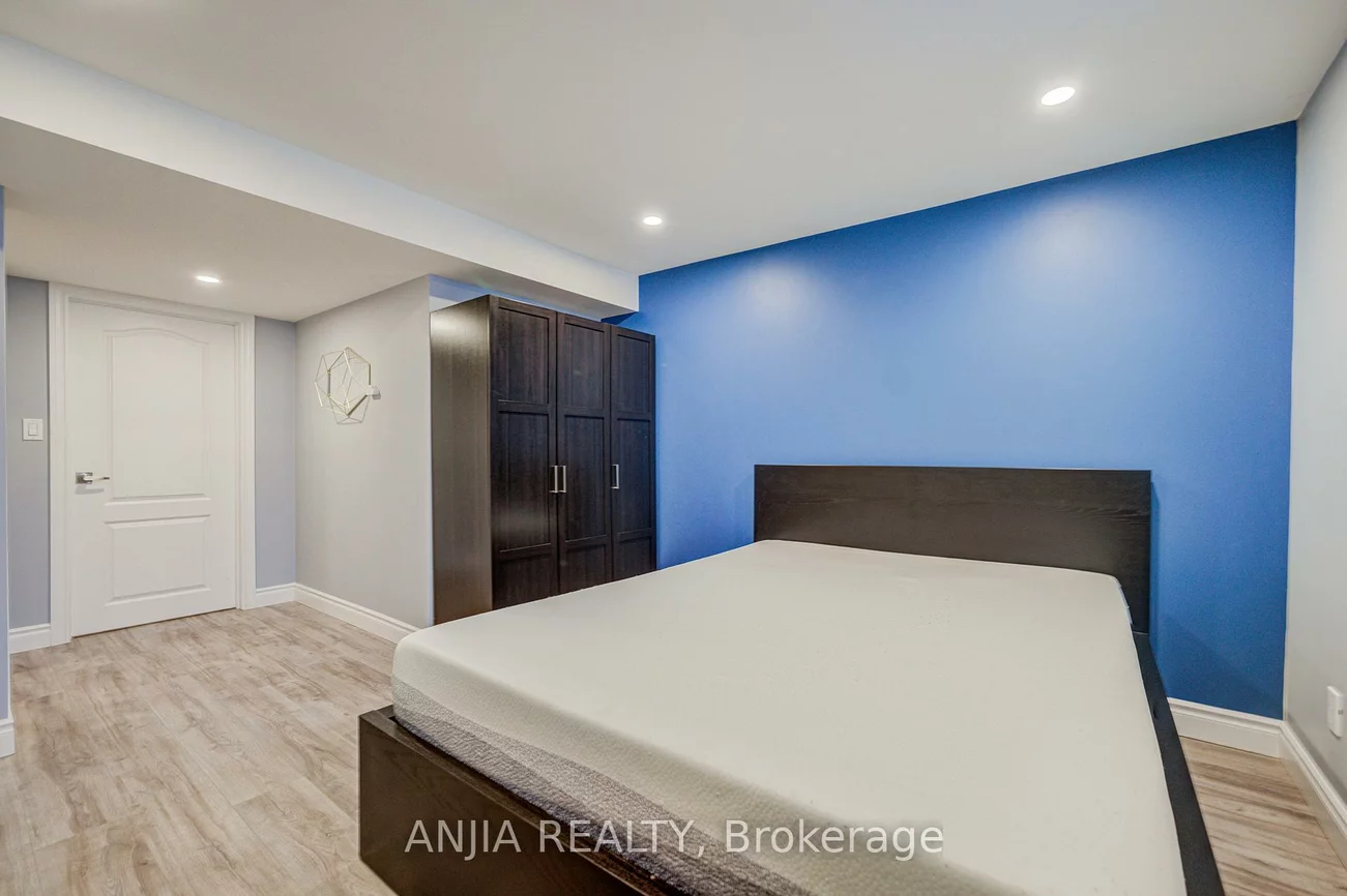 89, Rouge Bank, Legacy, Markham