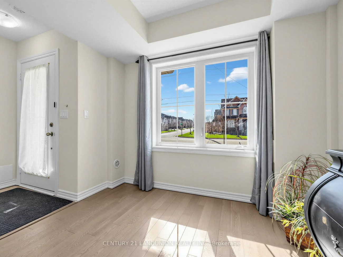10941, Victoria Square, Victoria Square, Markham