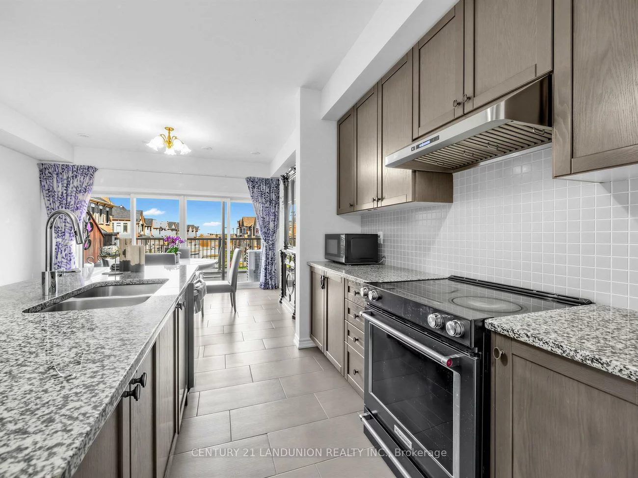 10941, Victoria Square, Victoria Square, Markham