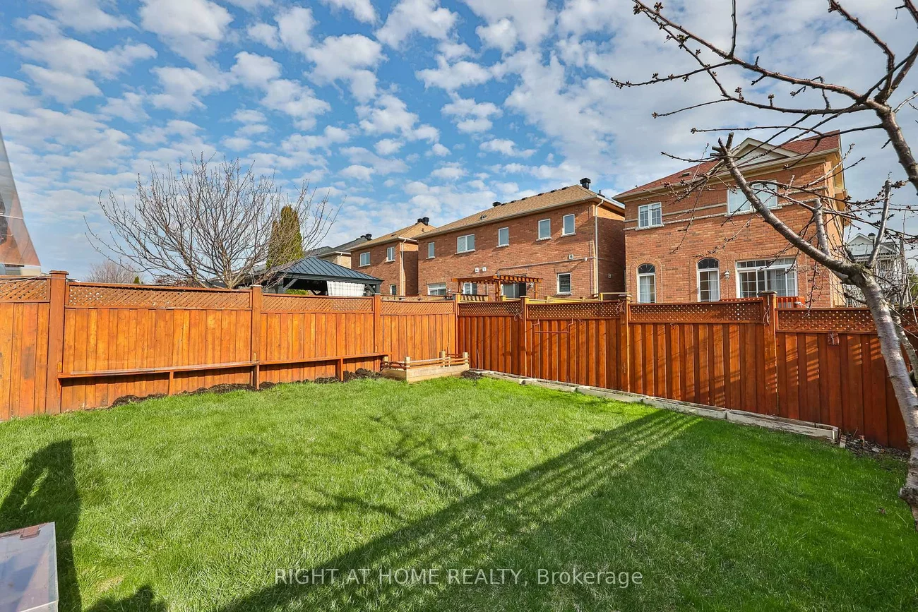 11, Rizal, Box Grove, Markham