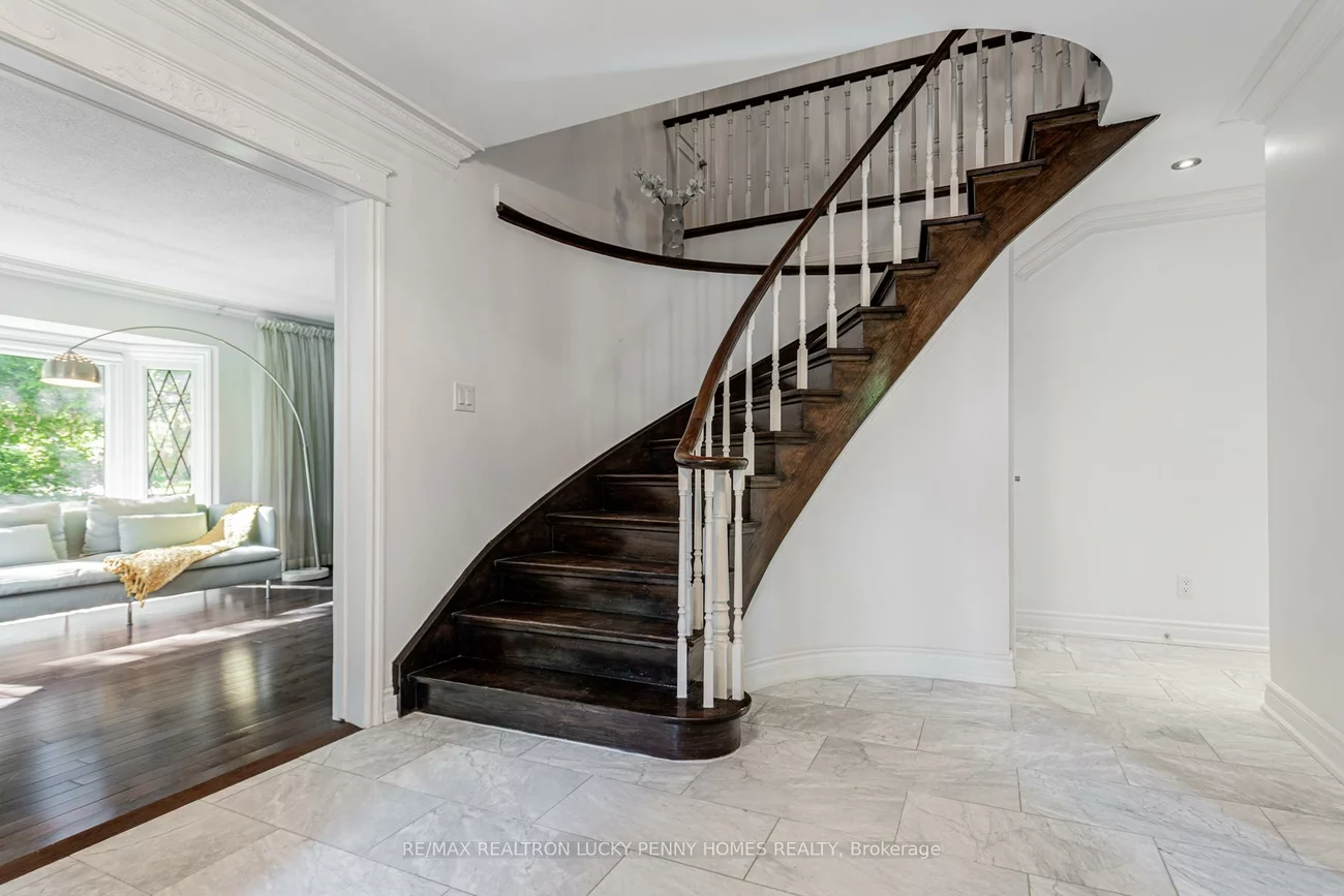 6, Village Squire, Royal Orchard, Markham