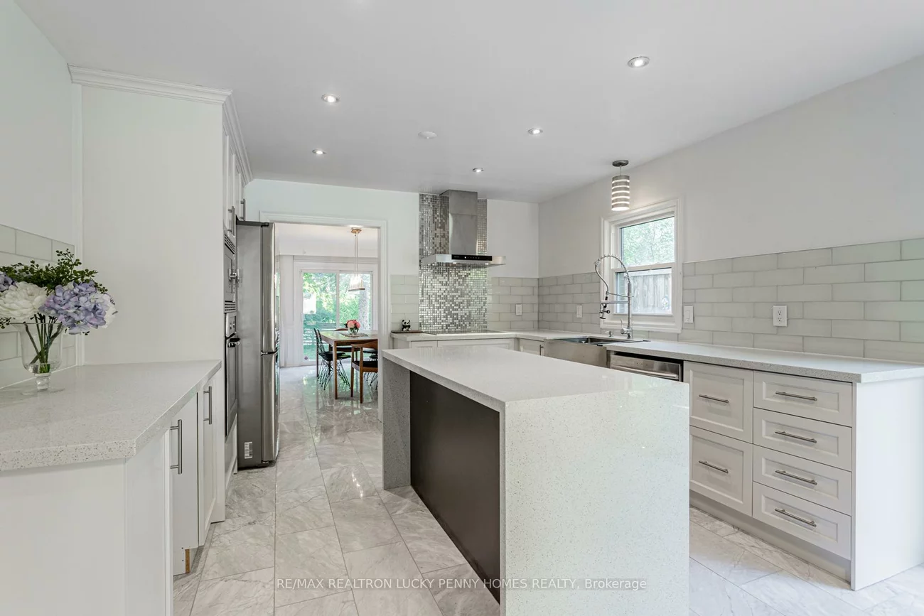 6, Village Squire, Royal Orchard, Markham