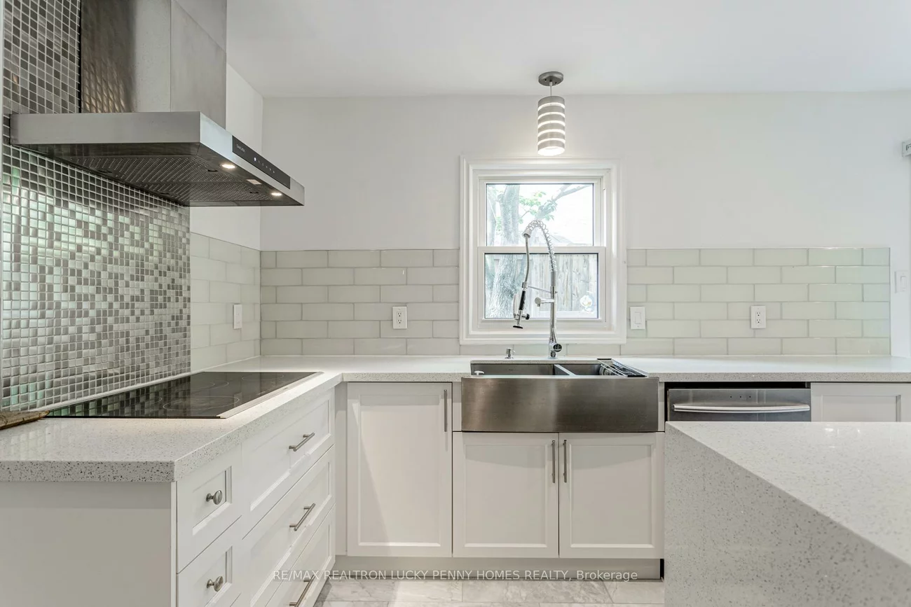 6, Village Squire, Royal Orchard, Markham