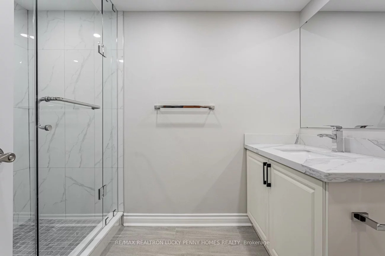 6, Village Squire, Royal Orchard, Markham