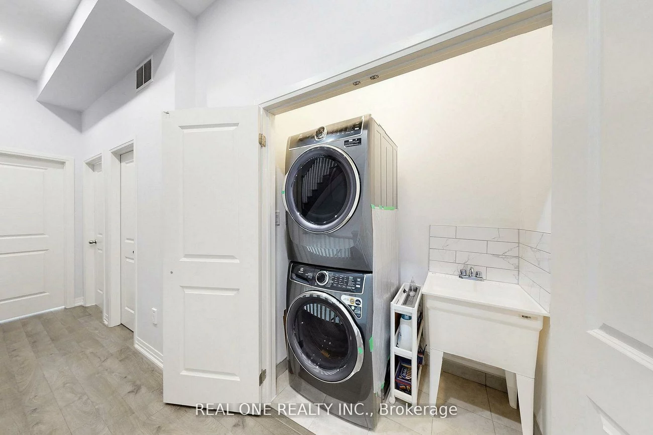 167, Markland, Cachet, Markham