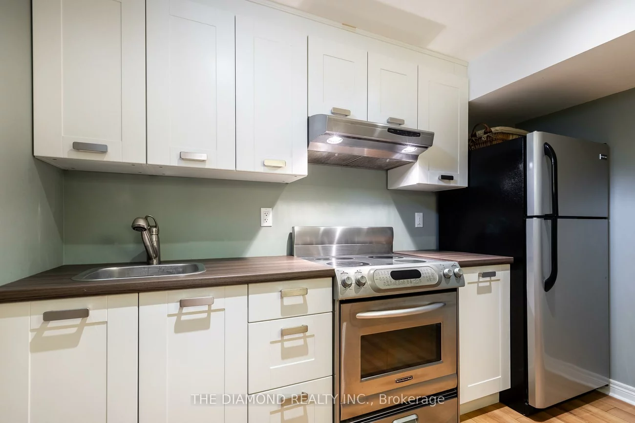 9, Amos, Greensborough, Markham