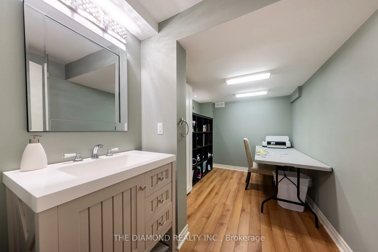 9, Amos, Greensborough, Markham