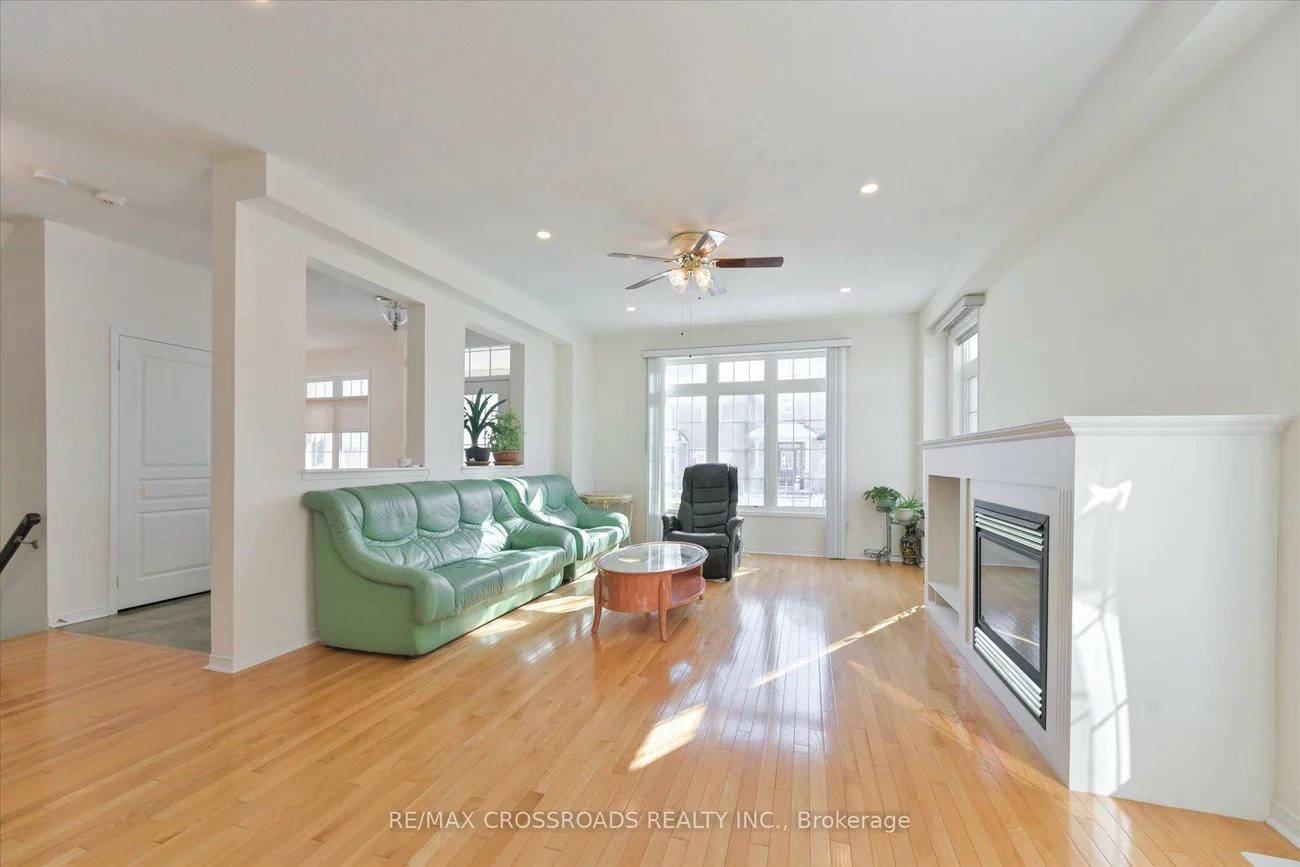 76, Shady Oaks, Cornell, Markham